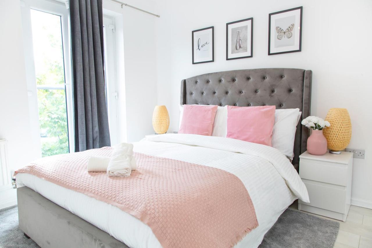 Cozy Townhouse In The Heart Of Greater Manchester Villa Luaran gambar