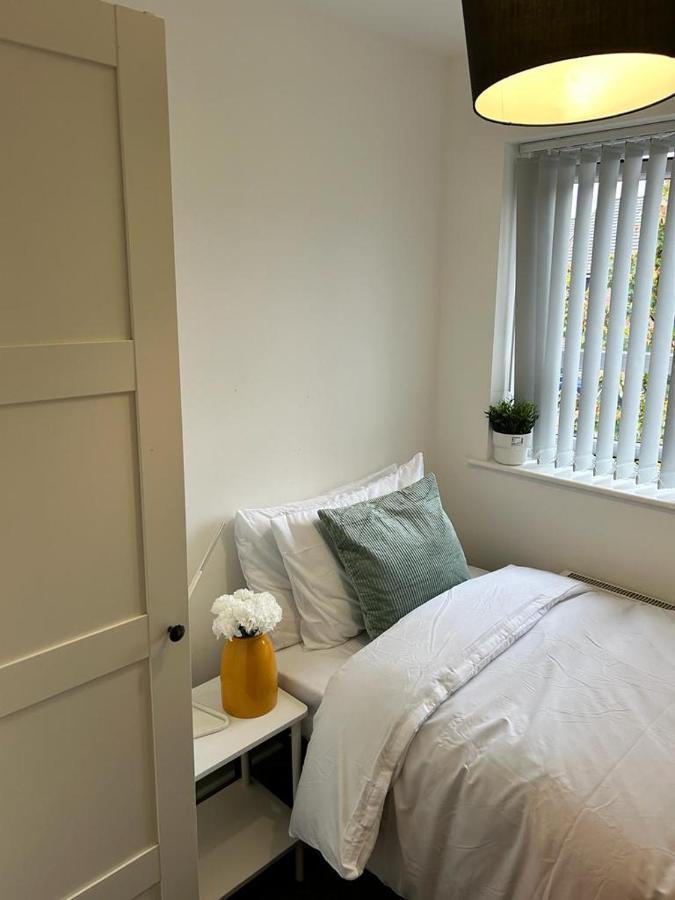 Cozy Townhouse In The Heart Of Greater Manchester Villa Luaran gambar