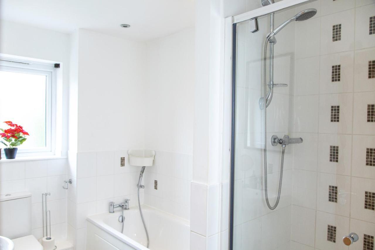 Cozy Townhouse In The Heart Of Greater Manchester Villa Luaran gambar