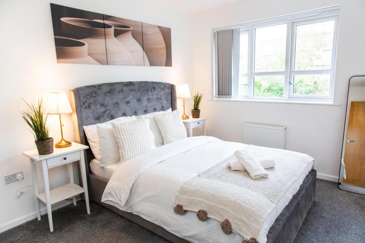 Cozy Townhouse In The Heart Of Greater Manchester Villa Luaran gambar